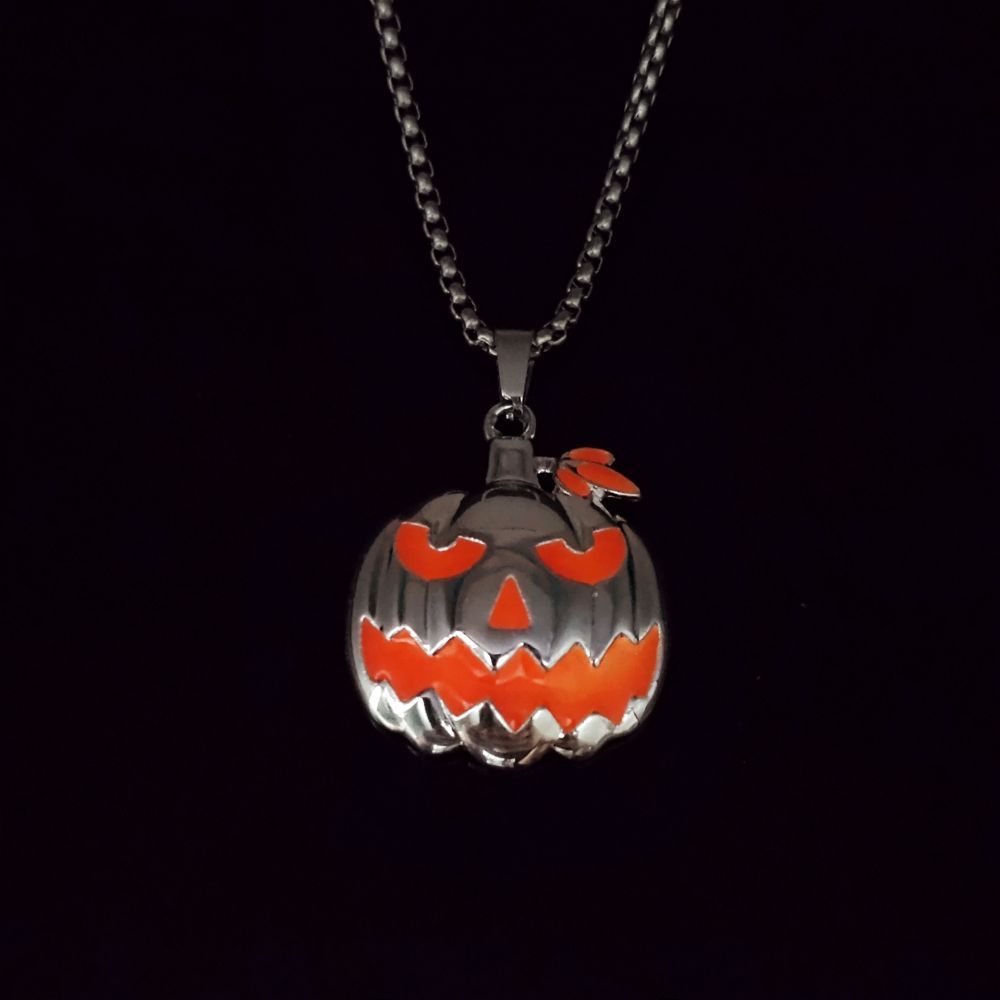 Luminous Night Glow Pumpkin Pendant Necklace