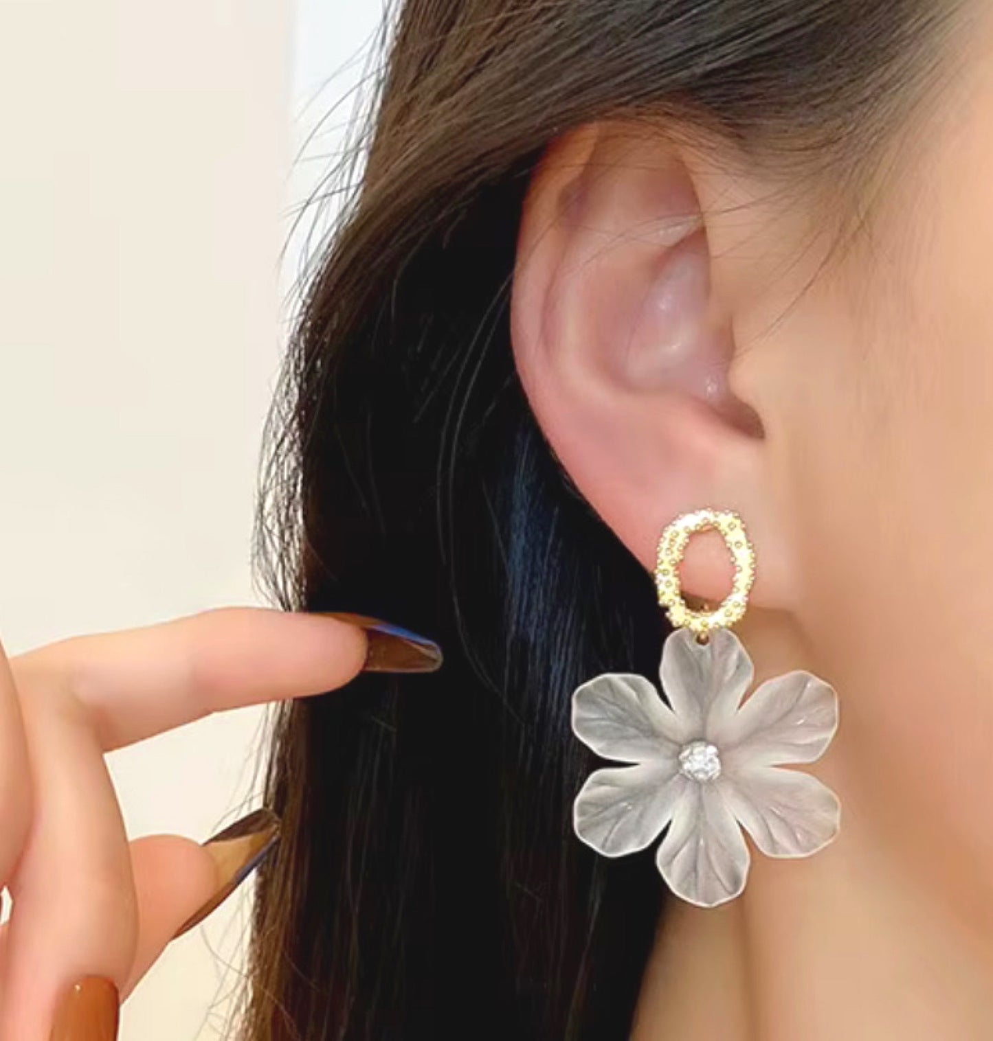 Korean Daisy Blossom Drop Earrings
