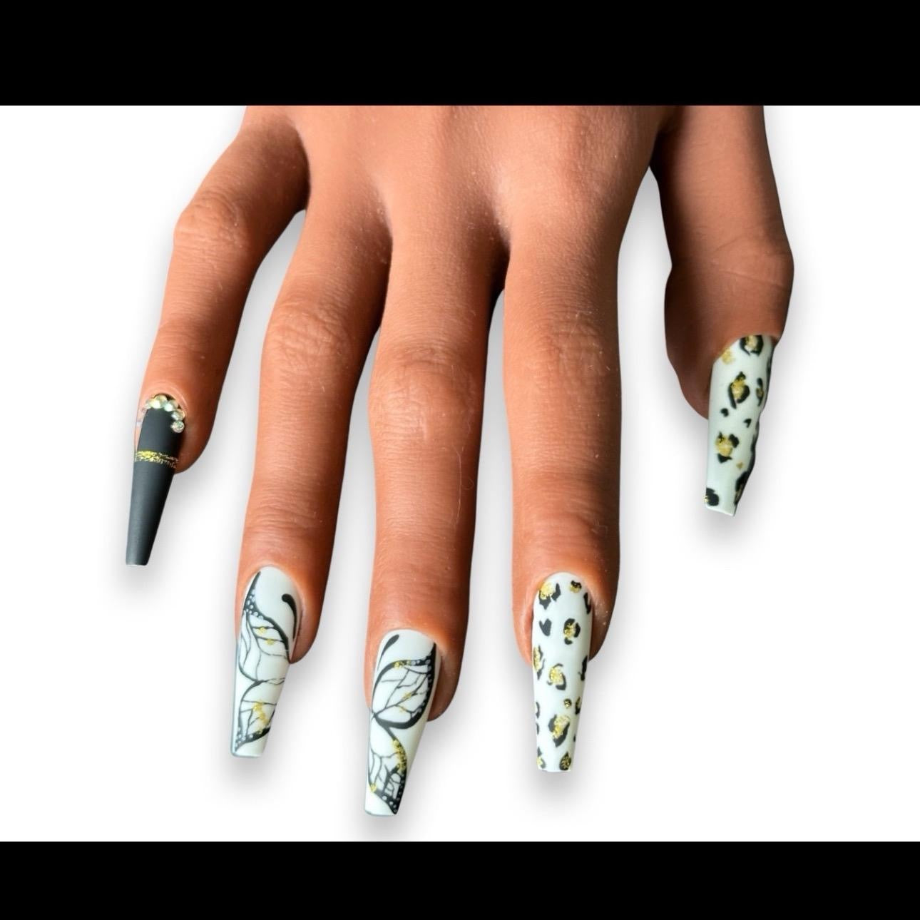 Press On Nails “Gilded Safari Glam”