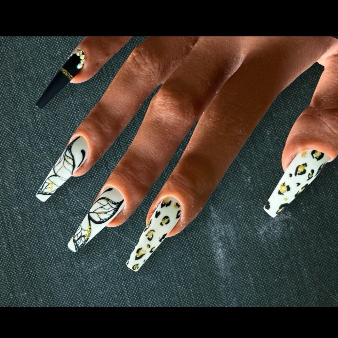 Press On Nails “Gilded Safari Glam”