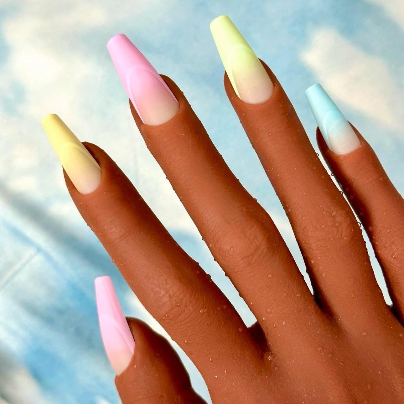 Press On Nails Set "Chic Tones of Pastel"